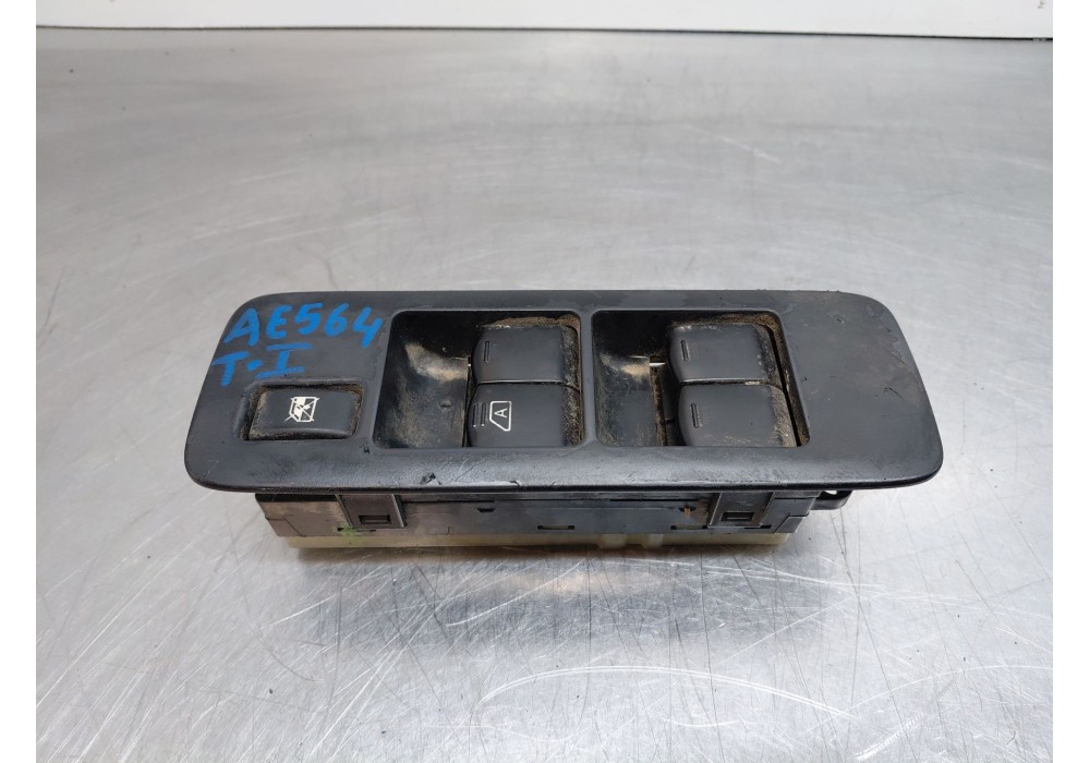 Recambio de mando elevalunas delantero izquierdo para nissan qashqai i (j10, nj10) 1.5 dci referencia OEM IAM   