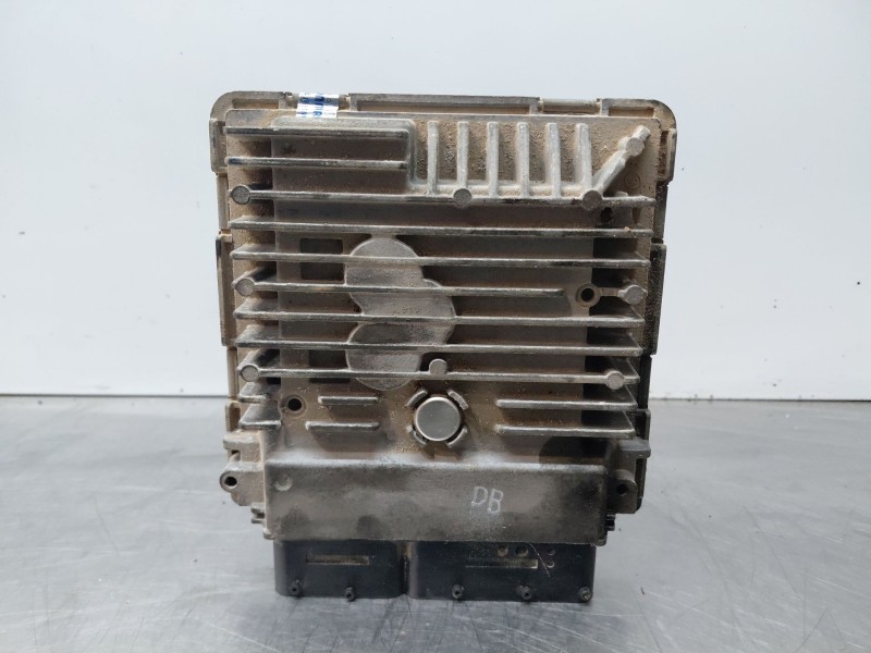 Recambio de centralita motor uce para volkswagen golf vi variant (aj5) comfortline referencia OEM IAM   