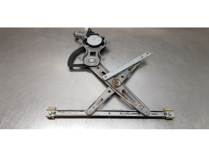 Recambio de elevalunas delantero izquierdo para hyundai i20 classic referencia OEM IAM 824031J010 988101J100 