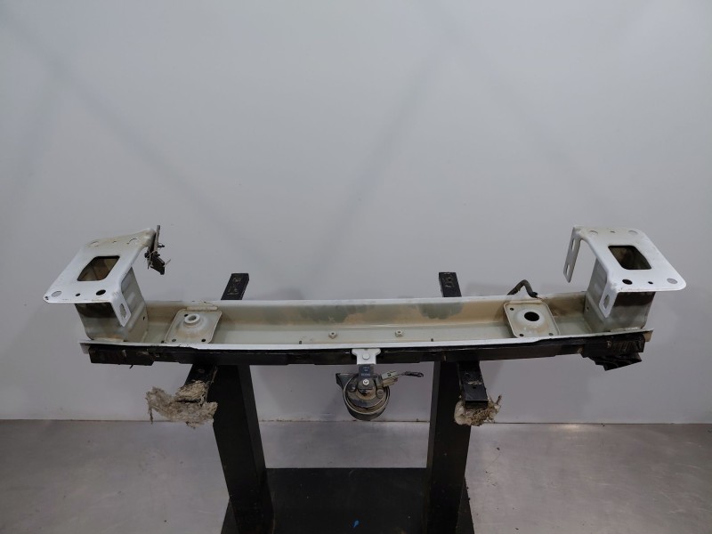 Recambio de refuerzo paragolpes delantero para mg zs confort referencia OEM IAM   