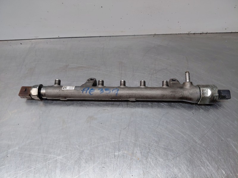 Recambio de rampa inyectora para volkswagen golf vi variant (aj5) comfortline referencia OEM IAM   