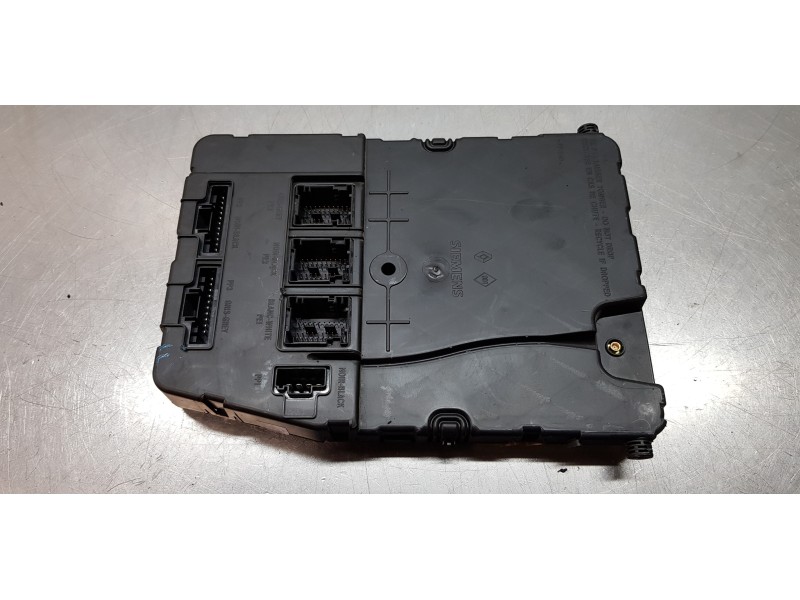 Recambio de modulo electronico para renault scenic ii confort authentique referencia OEM IAM 8200525386  