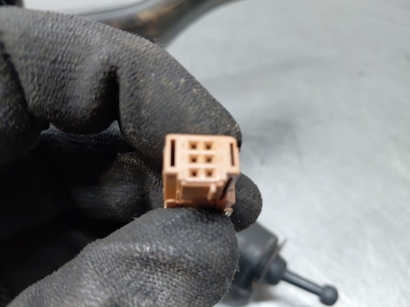 Recambio de retrovisor izquierdo para peugeot 208 acces referencia OEM IAM   