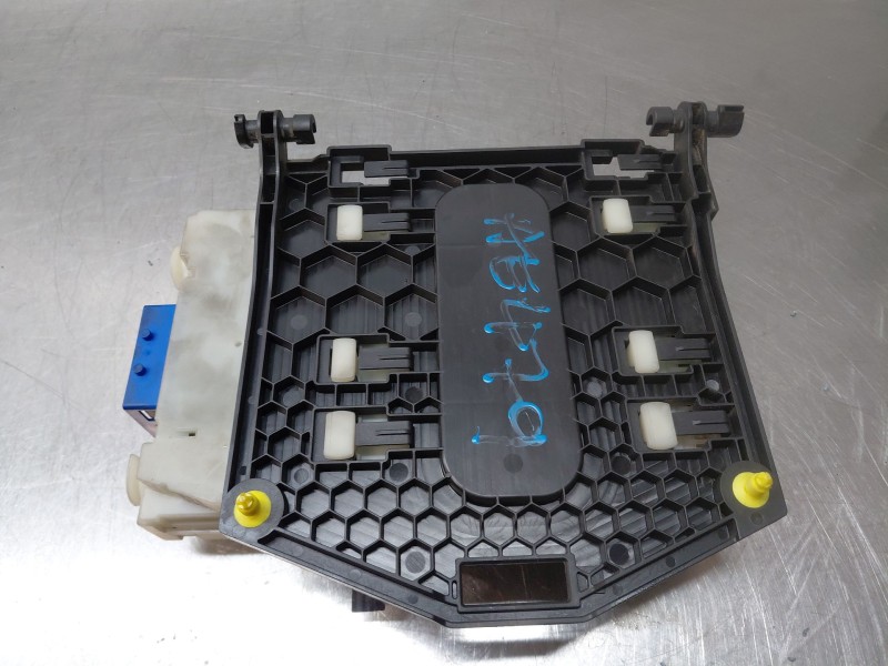 Recambio de caja reles / fusibles para ford s-max (wa6) 2.0 tdci referencia OEM IAM   
