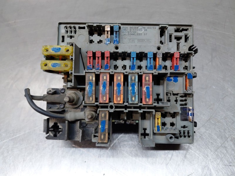 Recambio de caja reles / fusibles para peugeot partner monospace (5_, g_) 2.0 hdi referencia OEM IAM   