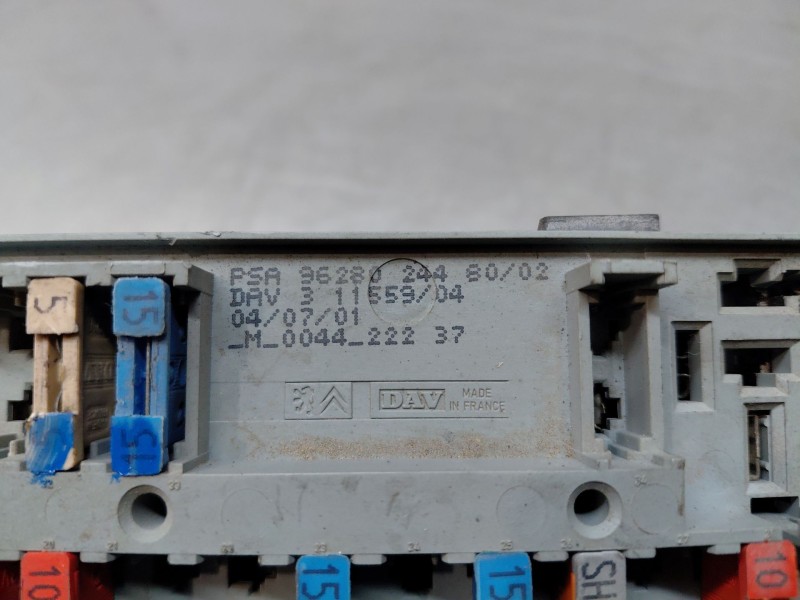 Recambio de caja reles / fusibles para peugeot partner monospace (5_, g_) 2.0 hdi referencia OEM IAM   