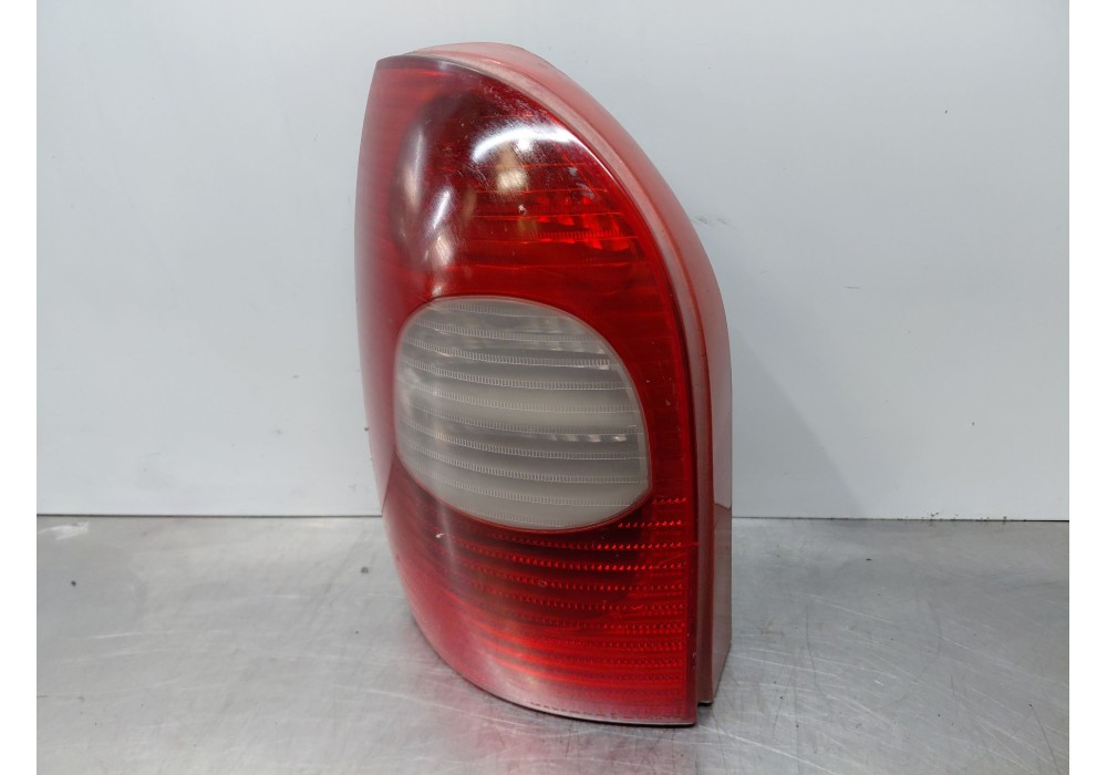 Recambio de piloto trasero izquierdo para citroën xsara picasso (n68) 2.0 hdi referencia OEM IAM   