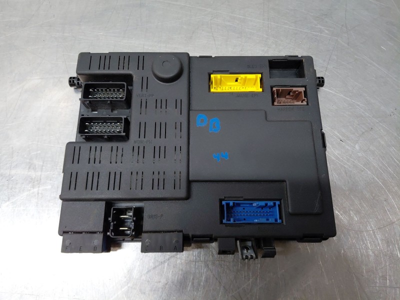 Recambio de caja reles / fusibles para peugeot partner monospace (5_, g_) 2.0 hdi referencia OEM IAM   