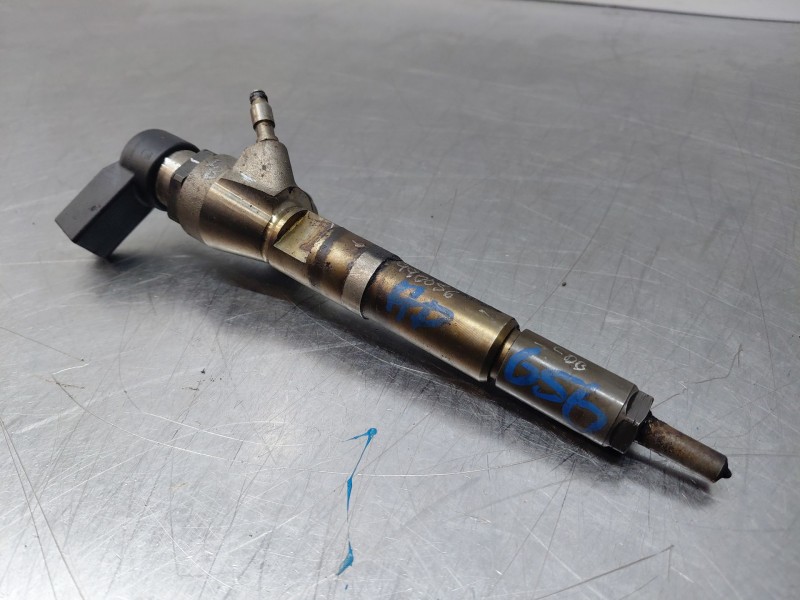 Recambio de inyector para renault scenic iv intens referencia OEM IAM 166006212R  