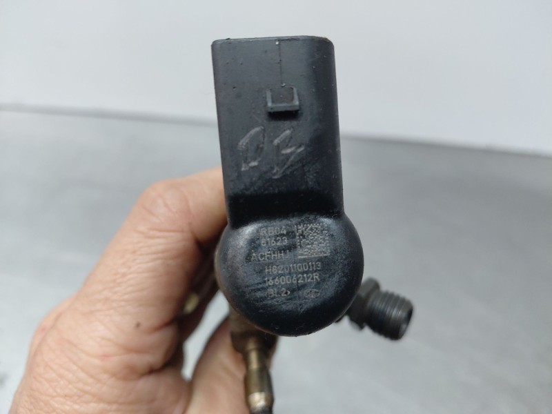 Recambio de inyector para renault scenic iv intens referencia OEM IAM 166006212R  
