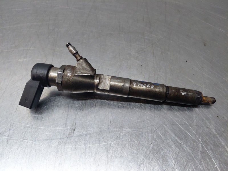 Recambio de inyector para renault scenic iv intens referencia OEM IAM 166006212R  
