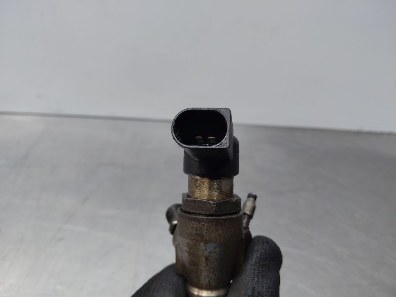 Recambio de inyector para renault scenic iv intens referencia OEM IAM 166006212R  