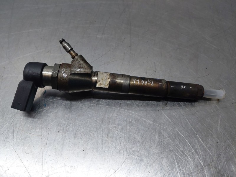 Recambio de inyector para renault scenic iv intens referencia OEM IAM 166006212R  