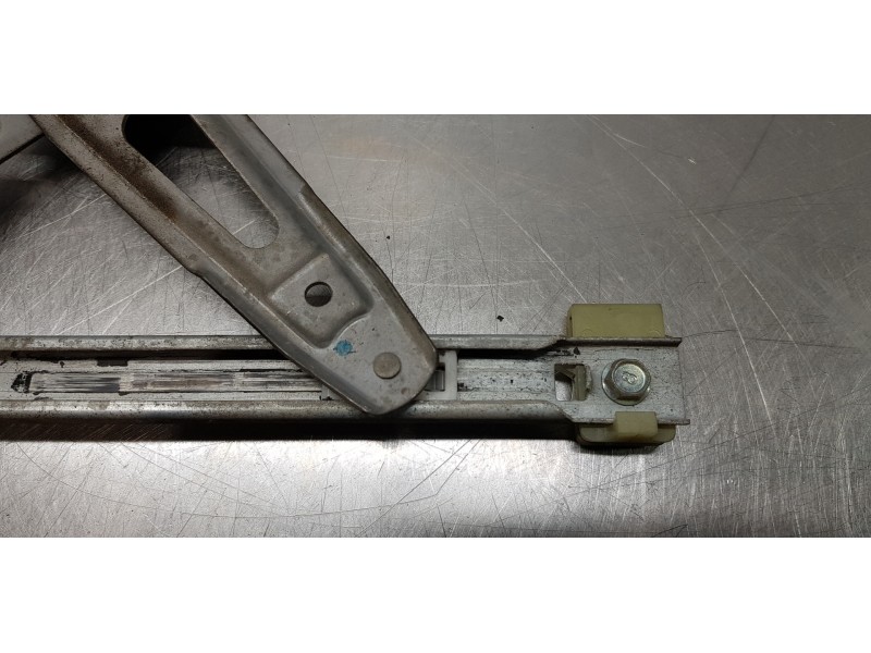 Recambio de elevalunas delantero izquierdo para hyundai i20 classic referencia OEM IAM 824031J010 988101J100 