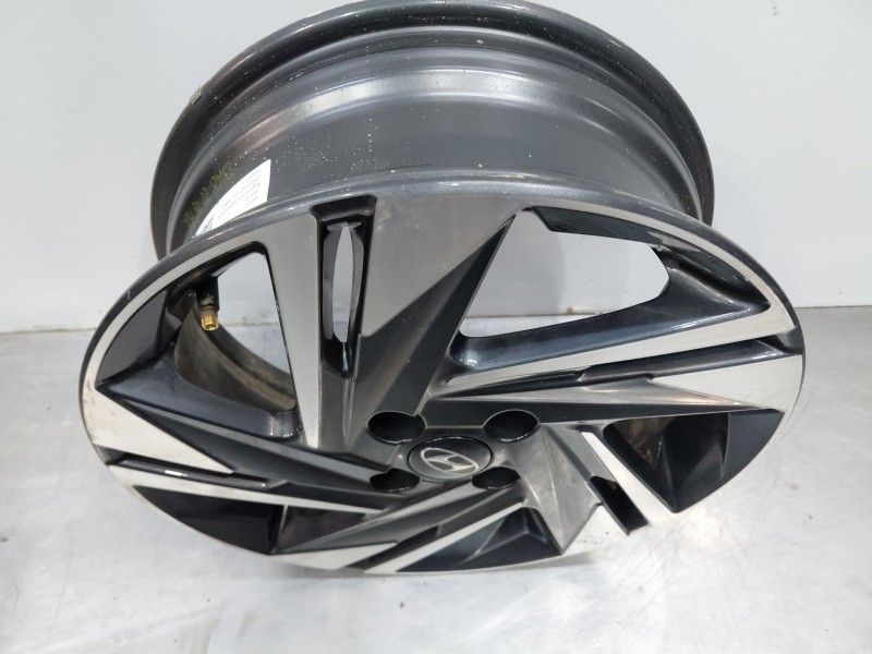 Recambio de llanta para hyundai bayon hybrid referencia OEM IAM   
