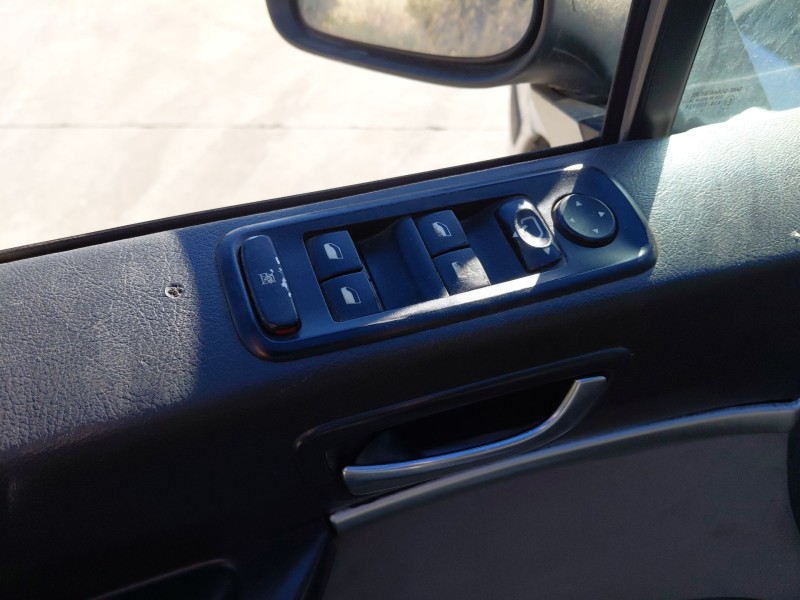 peugeot 807 (eb_) del año 2004