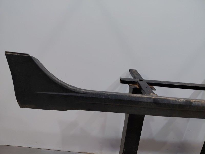 Recambio de faldon lateral para seat arona suv referencia OEM IAM   