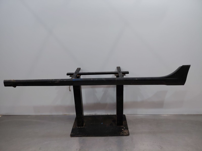 Recambio de faldon lateral para seat arona suv referencia OEM IAM   