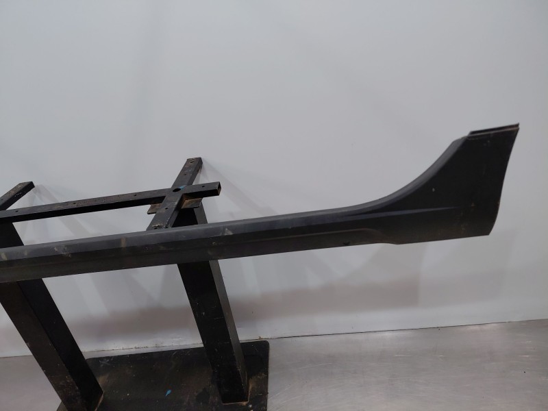 Recambio de faldon lateral para seat arona suv referencia OEM IAM   