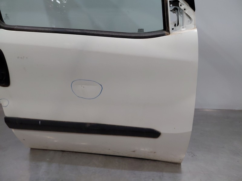 Recambio de puerta delantera derecha para fiat doblo ii cargo (263) multijet referencia OEM IAM   