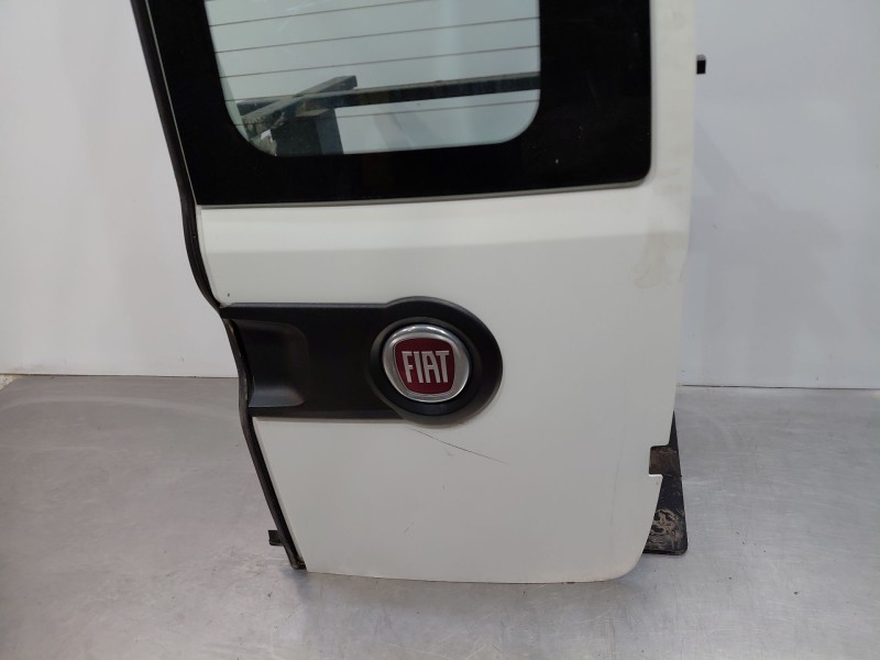 Recambio de puerta trasera derecha para fiat doblo ii cargo (263) multijet referencia OEM IAM   