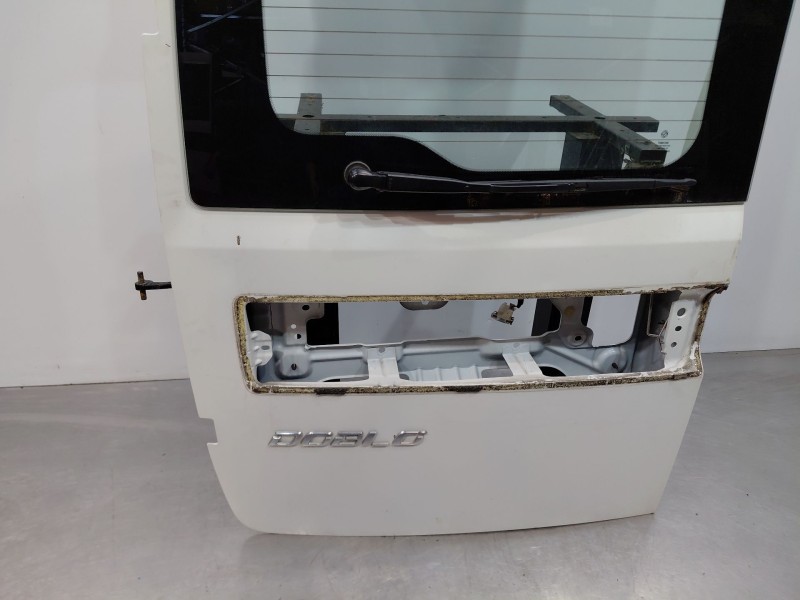 Recambio de puerta trasera izquierda para fiat doblo ii cargo (263) multijet referencia OEM IAM   