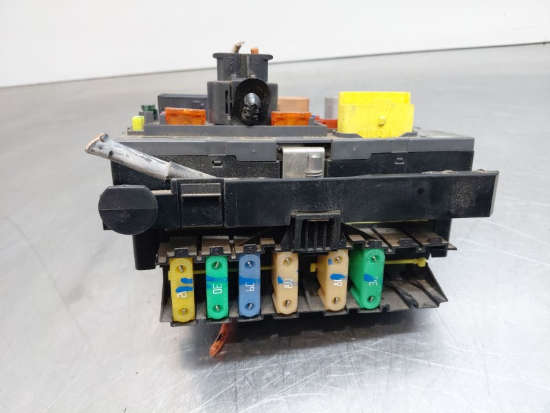 Recambio de caja reles / fusibles para peugeot 5008 (0u_, 0e_) 1.6 hdi referencia OEM IAM   