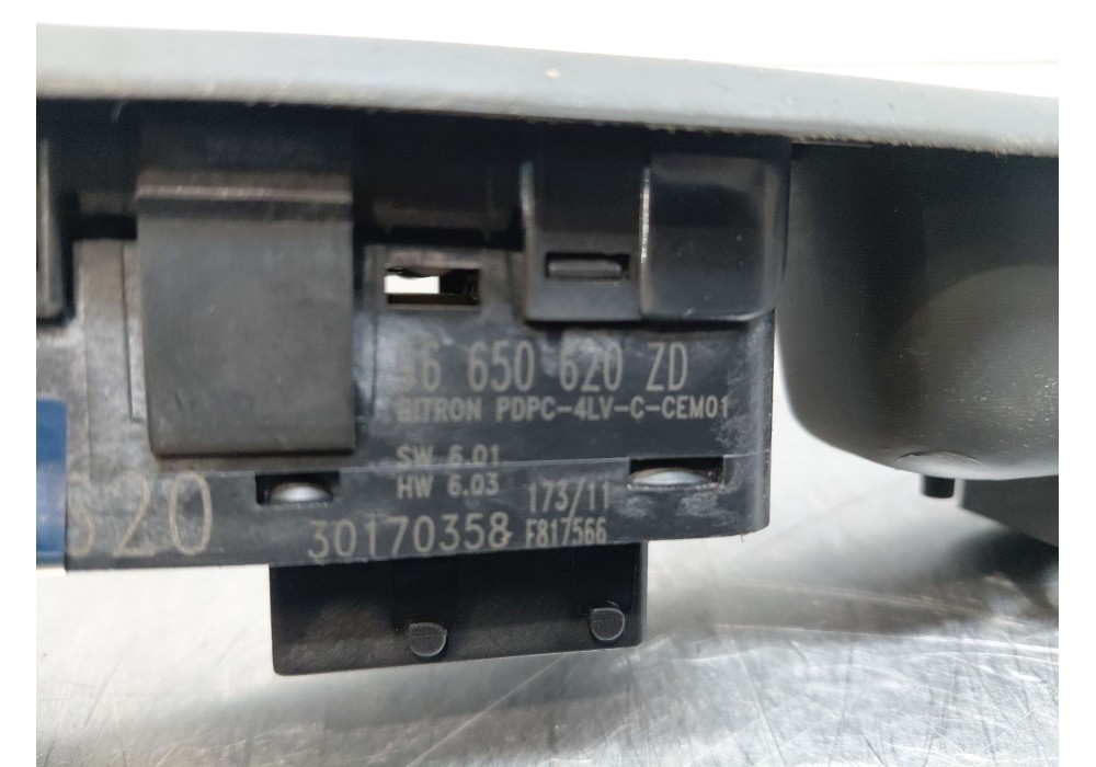 Recambio de mando elevalunas delantero izquierdo para peugeot 5008 (0u_, 0e_) 1.6 hdi referencia OEM IAM   