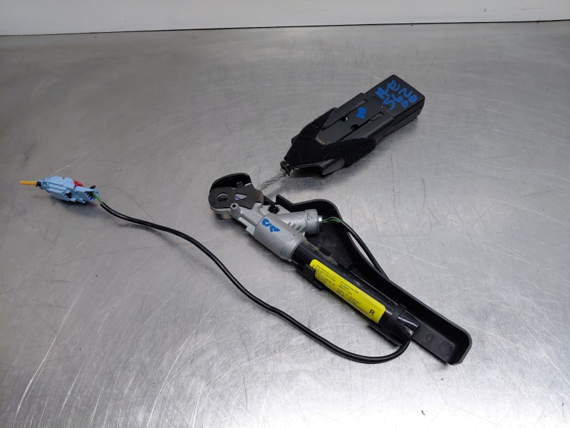 Recambio de pretensor airbag derecho para citroën c3 i (fc_, fn_) 1.4 hdi referencia OEM IAM   
