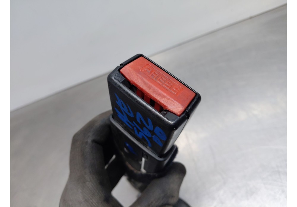 Recambio de pretensor airbag derecho para citroën c3 i (fc_, fn_) 1.4 hdi referencia OEM IAM   