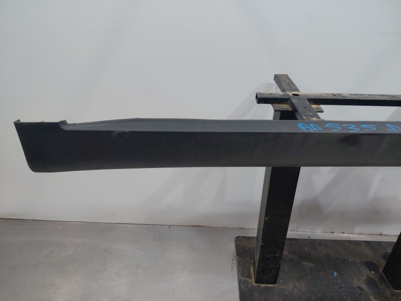 Recambio de faldon lateral para kia niro concept referencia OEM IAM   