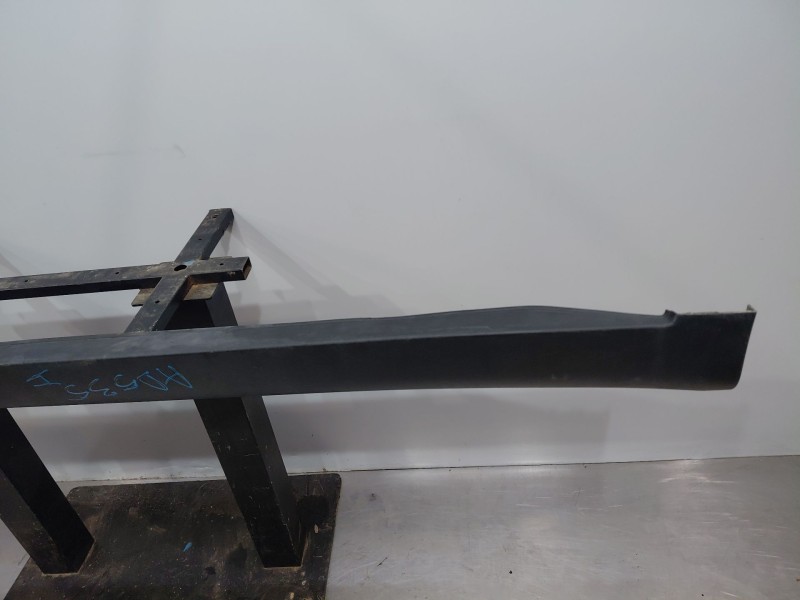 Recambio de faldon lateral para kia niro concept referencia OEM IAM   