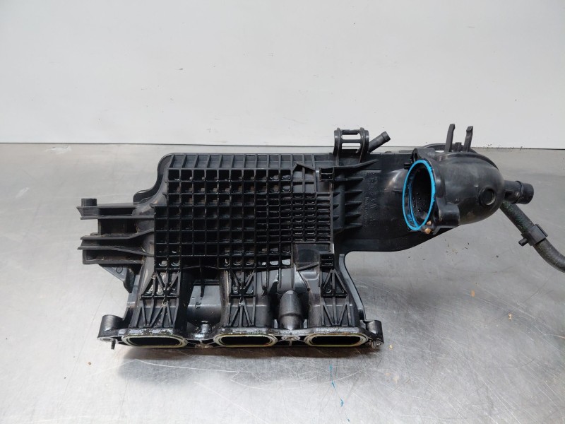 Recambio de colector admision para seat arona suv referencia OEM IAM   