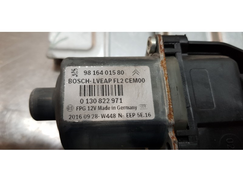 Recambio de elevalunas trasero izquierdo para peugeot 2008 (--.2013) active referencia OEM IAM 9816401580   Recambio de elevalunas trasero izquierdo para peugeot 2008 (--.2013) active referencia OEM IAM 9816401580