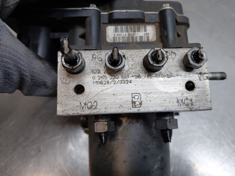 Recambio de abs para peugeot 5008 (0u_, 0e_) 1.6 hdi referencia OEM IAM   