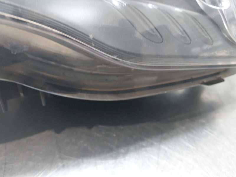 Recambio de faro derecho para mercedes-benz clase glk (w204) glk 4matic referencia OEM IAM A2048201639 A2048200839 