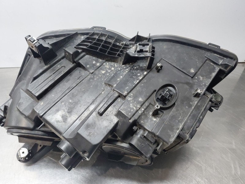 Recambio de faro derecho para mercedes-benz clase glk (w204) glk 4matic referencia OEM IAM A2048201639 A2048200839 