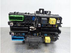 Recambio de caja reles / fusibles para opel zafira / zafira family b (a05) 1.9 cdti (m75) referencia OEM IAM    2