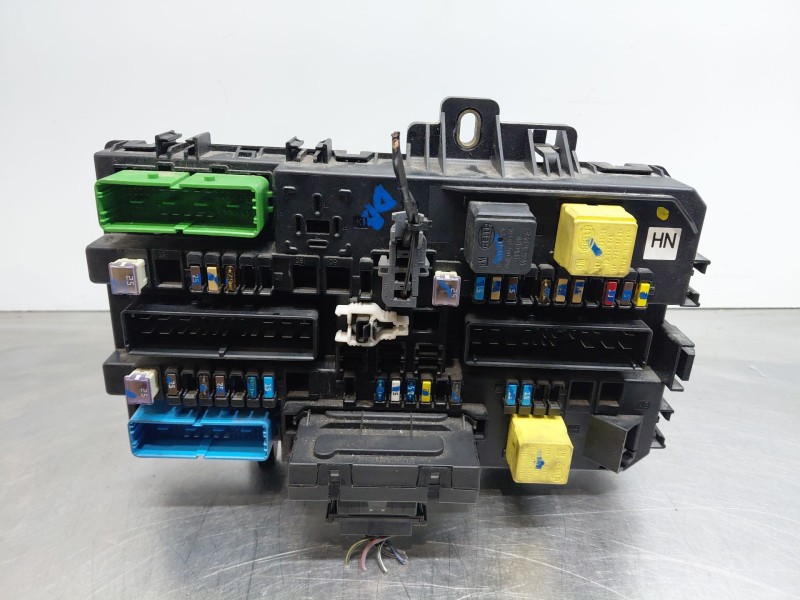 Recambio de caja reles / fusibles para opel zafira / zafira family b (a05) 1.9 cdti (m75) referencia OEM IAM   