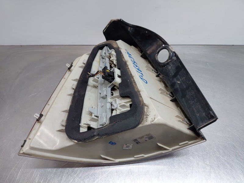 Recambio de piloto trasero derecho para opel zafira / zafira family b (a05) 1.9 cdti (m75) referencia OEM IAM   