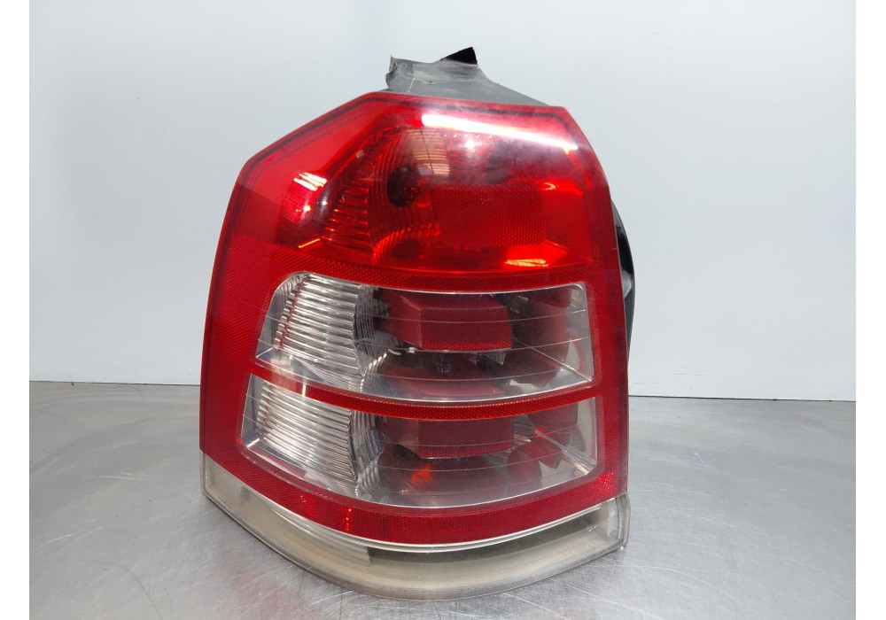 Recambio de piloto trasero izquierdo para opel zafira / zafira family b (a05) 1.9 cdti (m75) referencia OEM IAM   