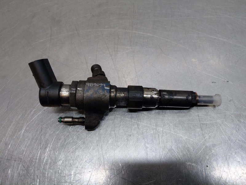 Recambio de inyector para peugeot 5008 (0u_, 0e_) 1.6 hdi referencia OEM IAM   