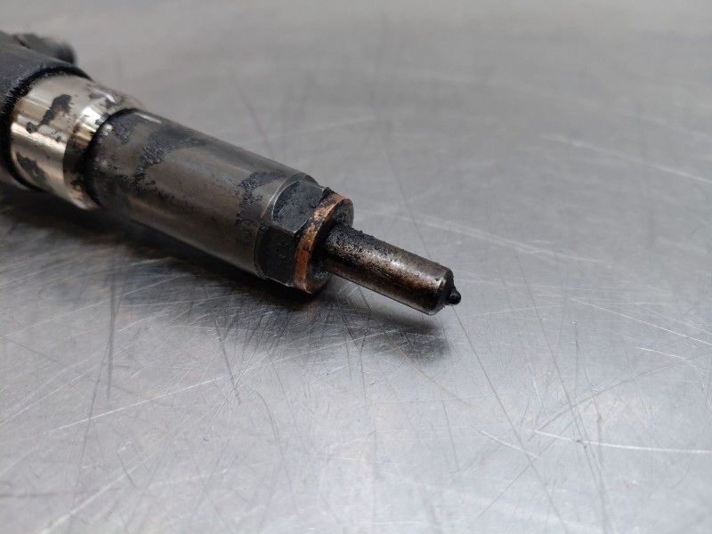 Recambio de inyector para peugeot 5008 (0u_, 0e_) 1.6 hdi referencia OEM IAM   