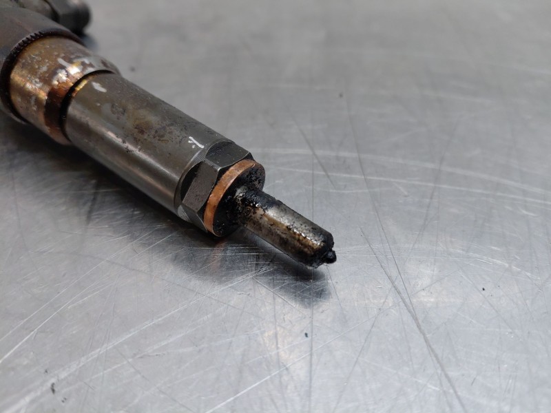 Recambio de inyector para peugeot 5008 (0u_, 0e_) 1.6 hdi referencia OEM IAM   