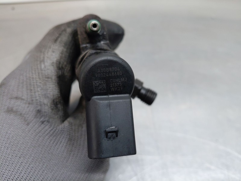 Recambio de inyector para peugeot 5008 (0u_, 0e_) 1.6 hdi referencia OEM IAM   