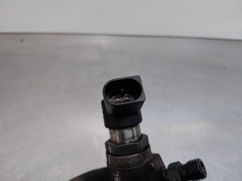 Recambio de inyector para peugeot 5008 (0u_, 0e_) 1.6 hdi referencia OEM IAM   