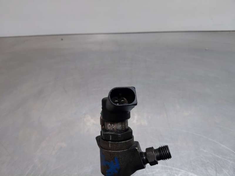 Recambio de inyector para peugeot 5008 (0u_, 0e_) 1.6 hdi referencia OEM IAM   