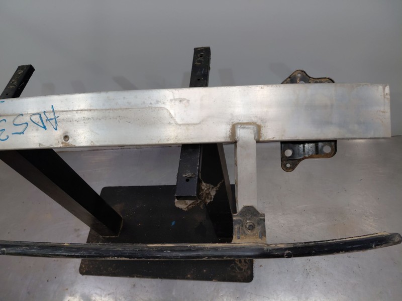 Recambio de refuerzo paragolpes delantero para kia niro concept referencia OEM IAM   