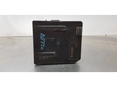 Recambio de caja reles / fusibles para renault megane ii berlina 3p gt referencia OEM IAM 8200481863H   2