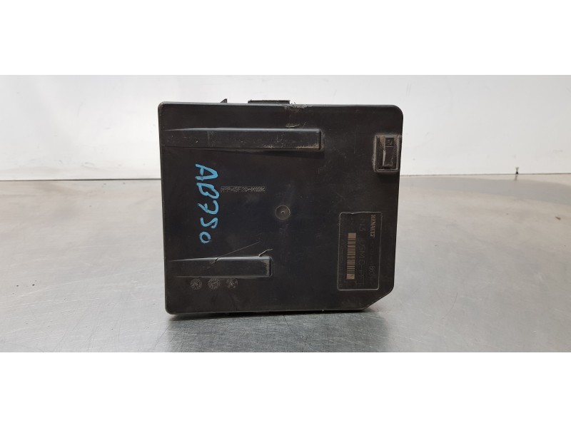 Recambio de caja reles / fusibles para renault megane ii berlina 3p gt referencia OEM IAM 8200481863H   Recambio de caja reles / fusibles para renault megane ii berlina 3p gt referencia OEM IAM 8200481863H